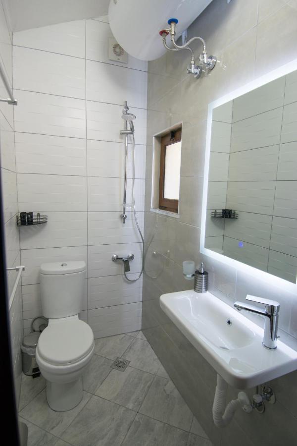 Kale Guesthouse Gjirokastër المظهر الخارجي الصورة